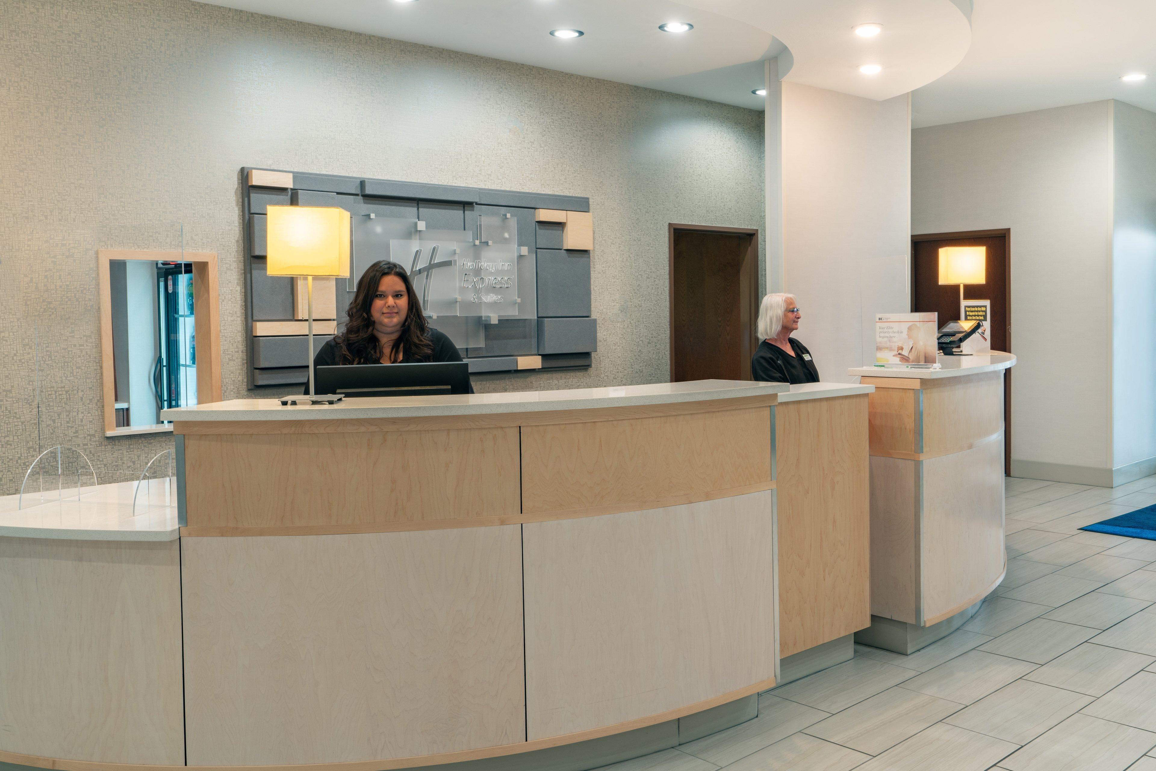 Holiday Inn Express & Suites Trinidad By Ihg Eksteriør billede